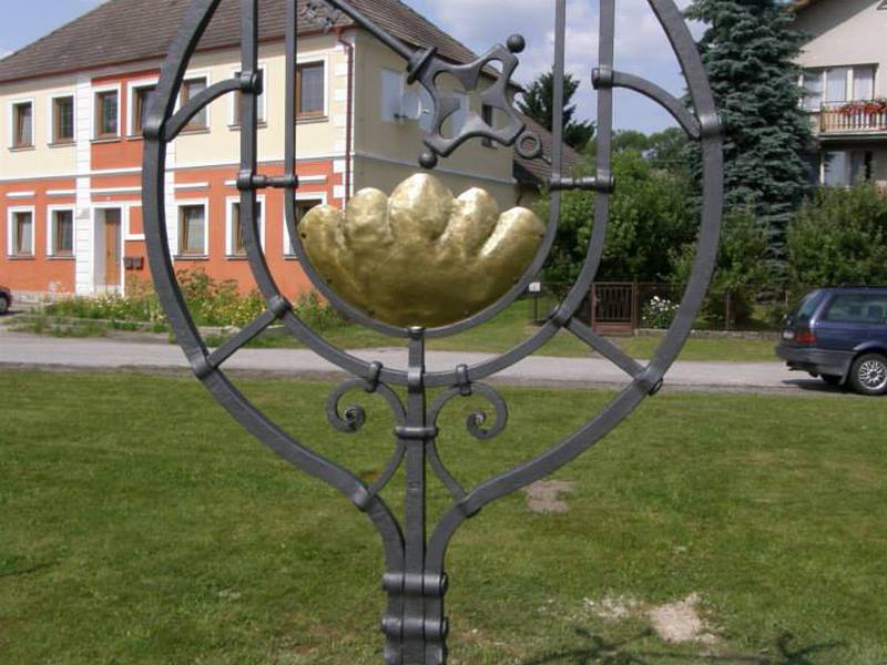Ostatní  - Kovaný obecní znak Jílovice